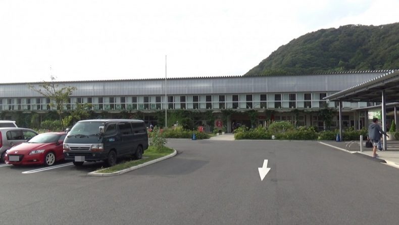 保田小学校 駐車場から見えるまちの縁側
